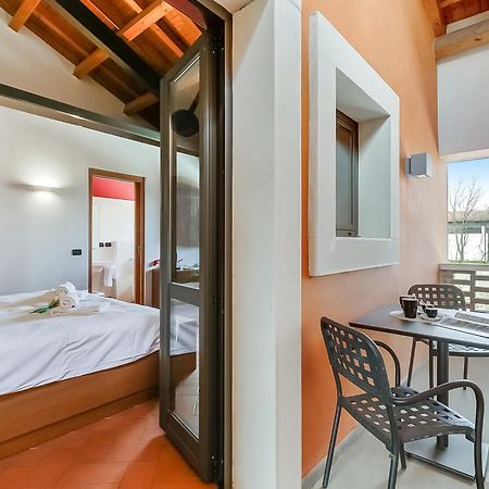 Almavite Wine Resort With Pool Desenzano del Garda Exterior photo