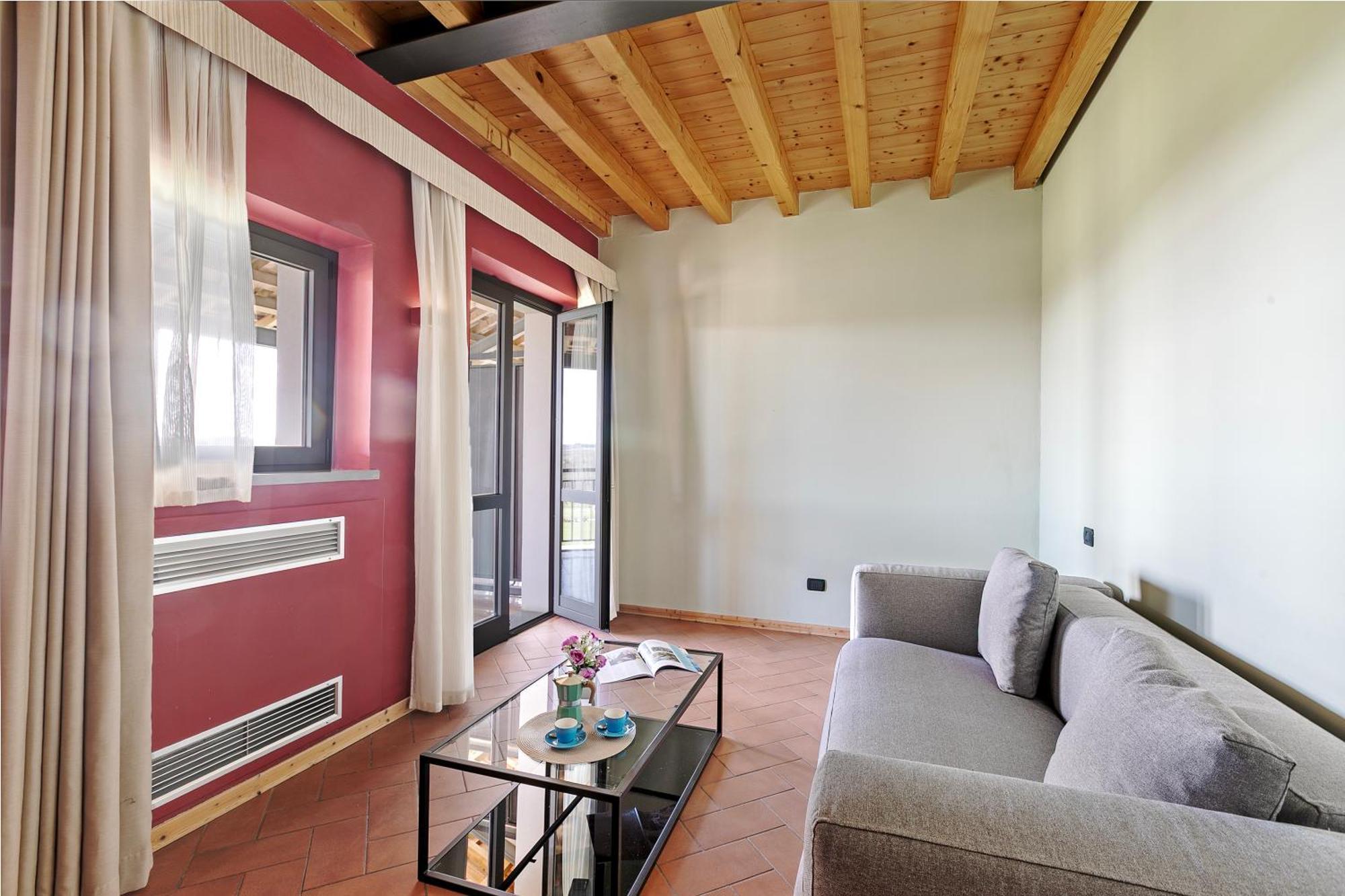 Almavite Wine Resort With Pool Desenzano del Garda Exterior photo