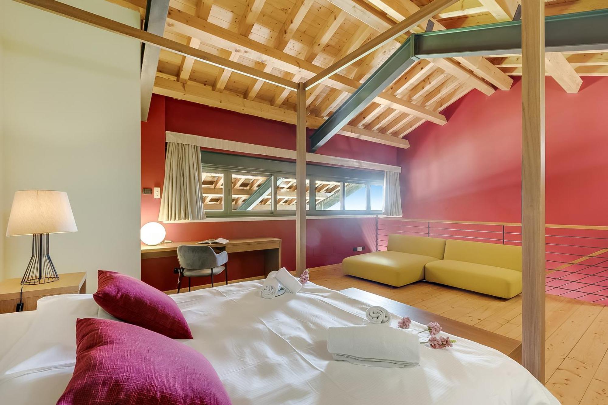Almavite Wine Resort With Pool Desenzano del Garda Exterior photo