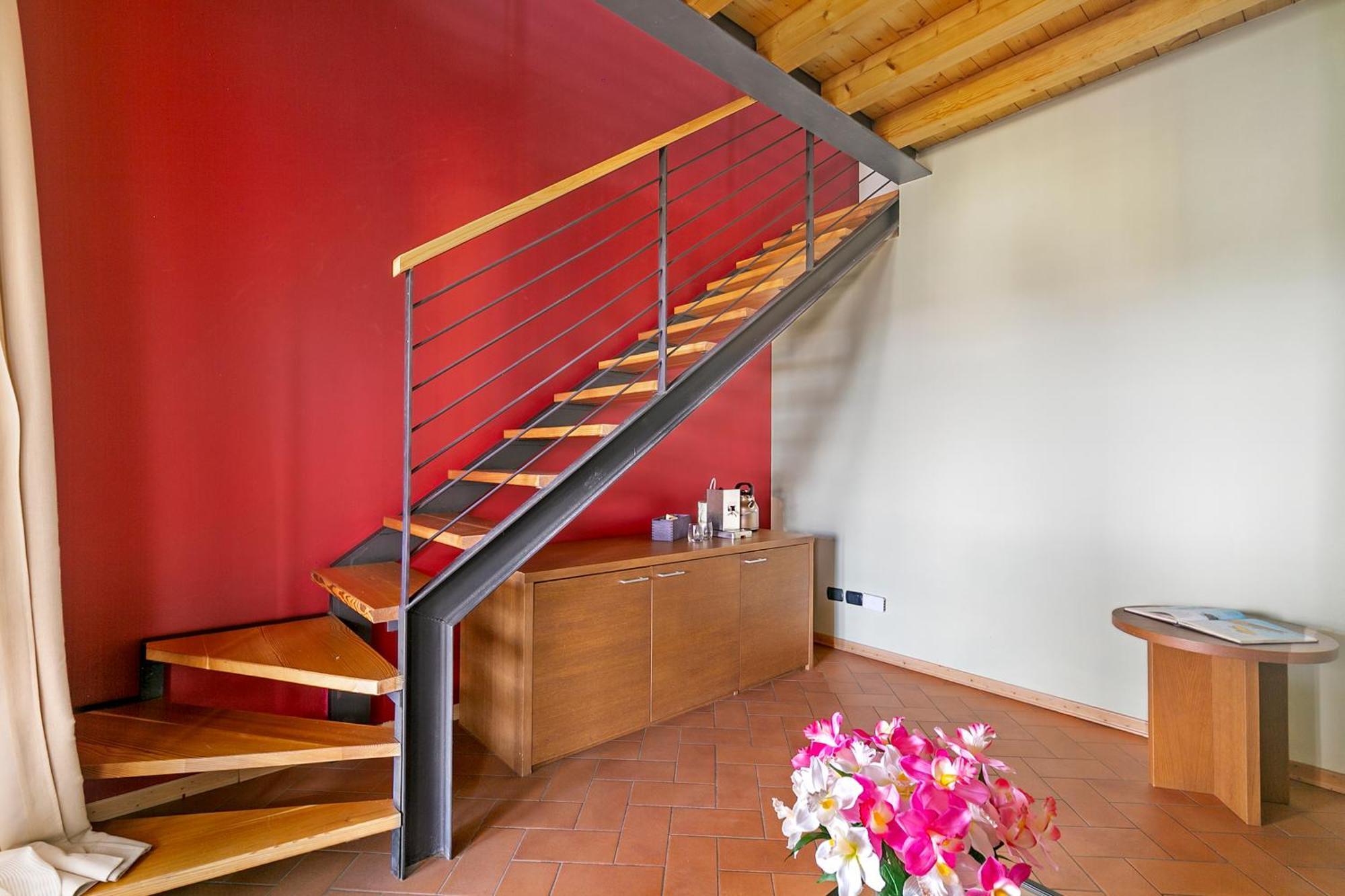 Almavite Wine Resort With Pool Desenzano del Garda Exterior photo
