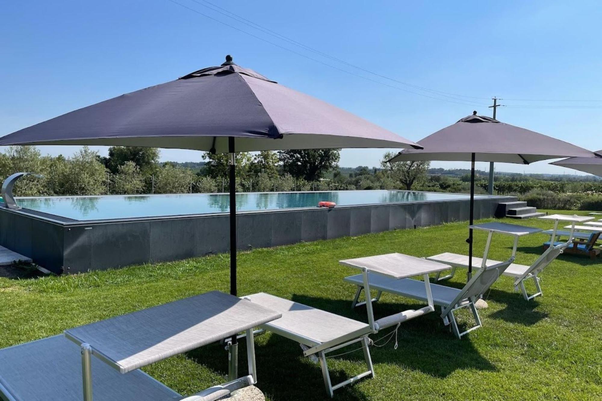 Almavite Wine Resort With Pool Desenzano del Garda Exterior photo